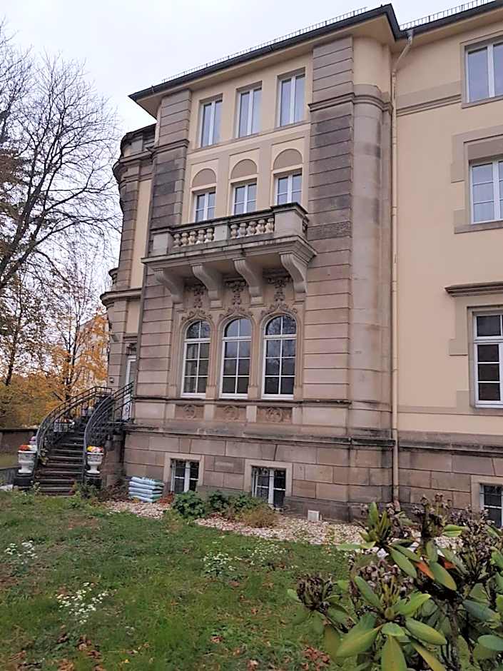 Hotel-Villa Lalee