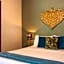 Golden Monkey Beach Hotel