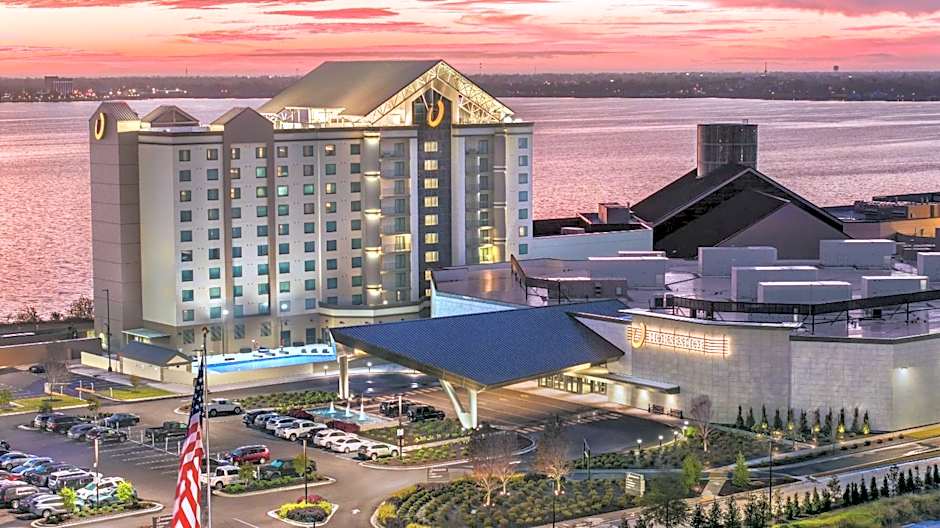 Horseshoe Lake Charles - A Caesars Rewards Destination