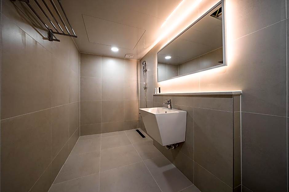 MONO HOTEL