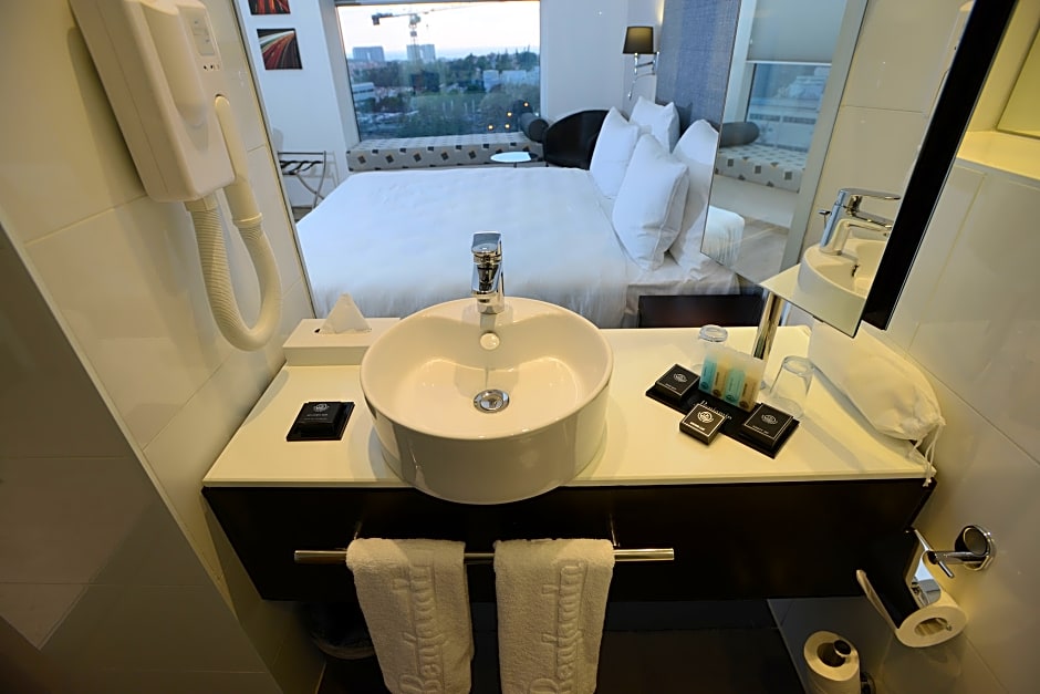 Benjamin Herzliya Business Hotel