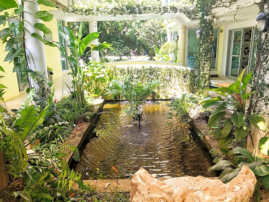 Caza V1 Serviced Apartment