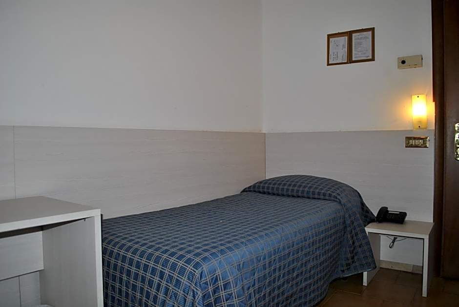 Auto Park Hotel