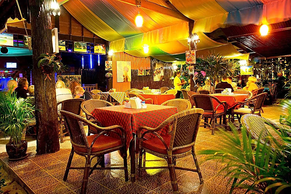 Lanta Hostel - Adult only