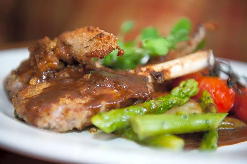 The Pipers' Tryst Hotel