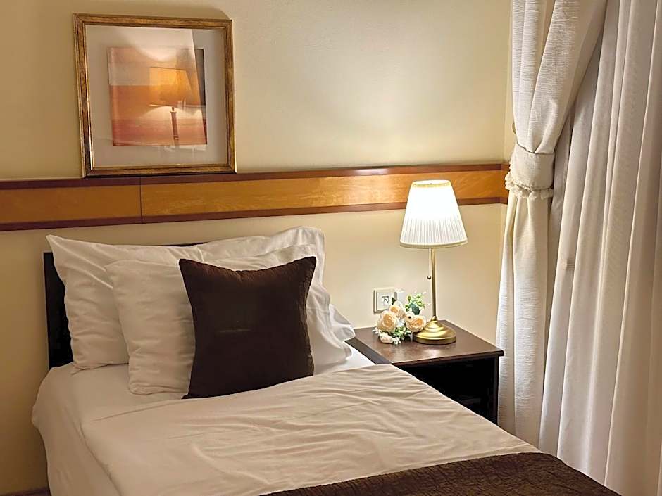 FLEUR DE LIS HOTEL