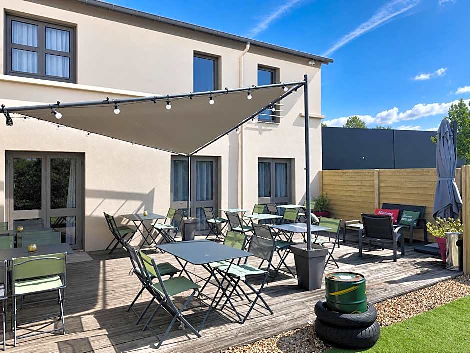 Kyriad Hotel La Fleche