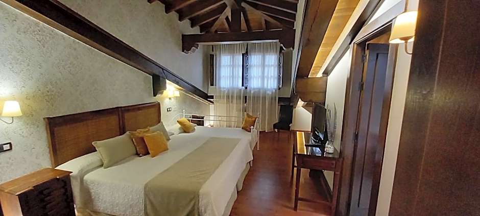 La Casona de Revolgo