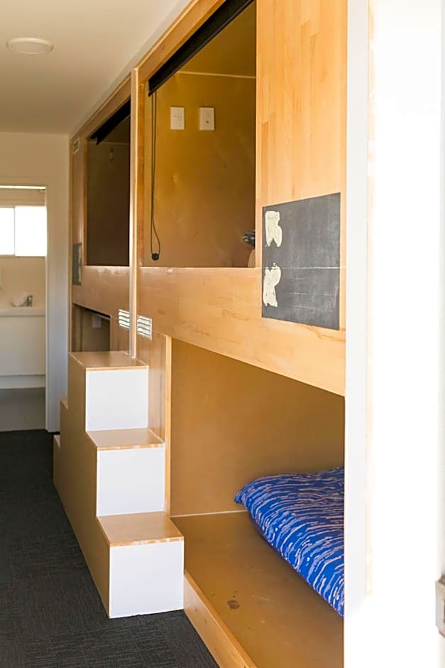 Finlay Jack's Backpackers