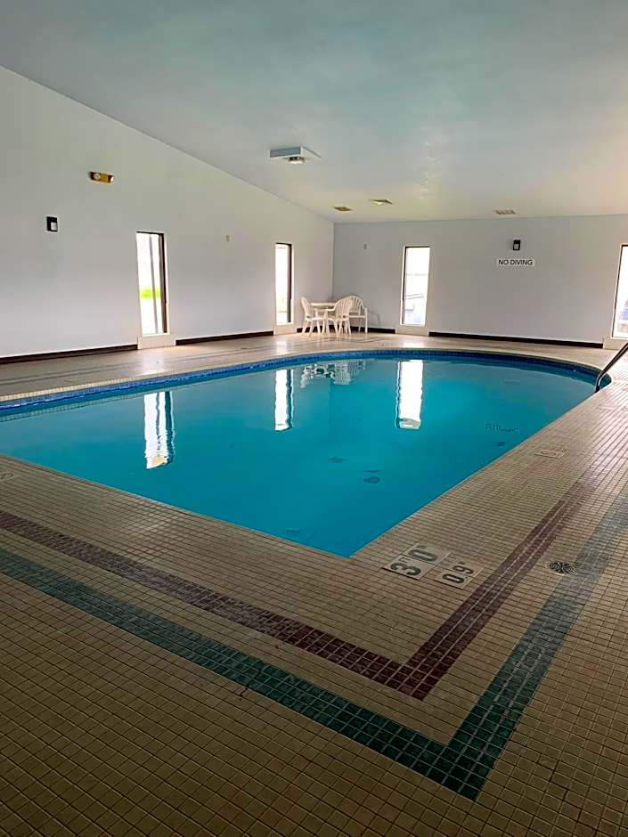 AmericInn by Wyndham Marshfield