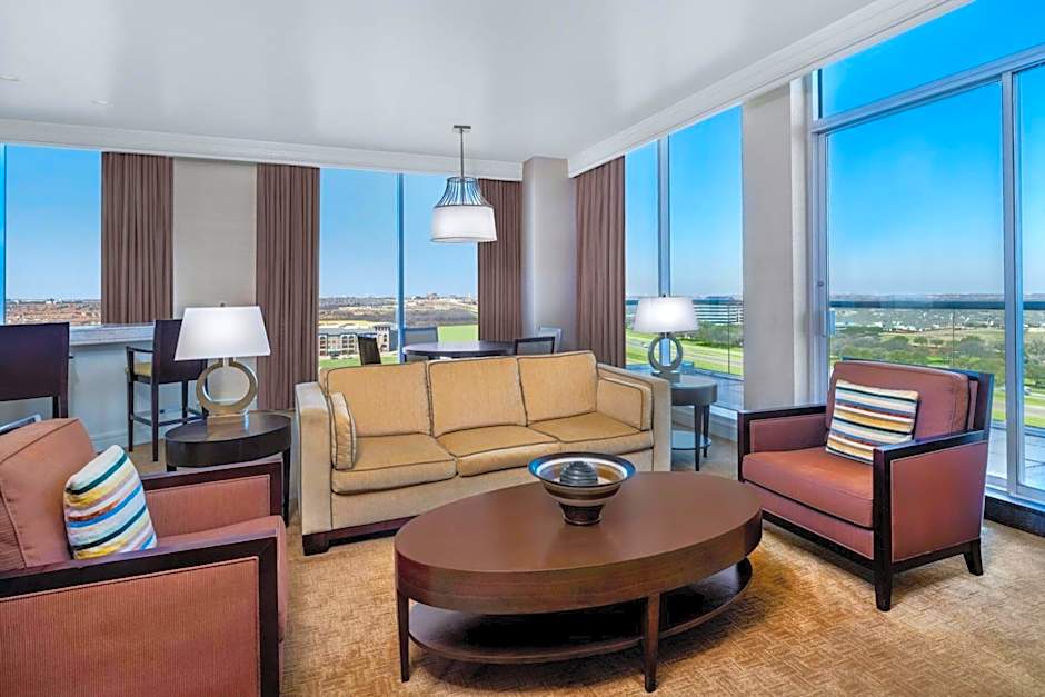 Renaissance Dallas North Hotel