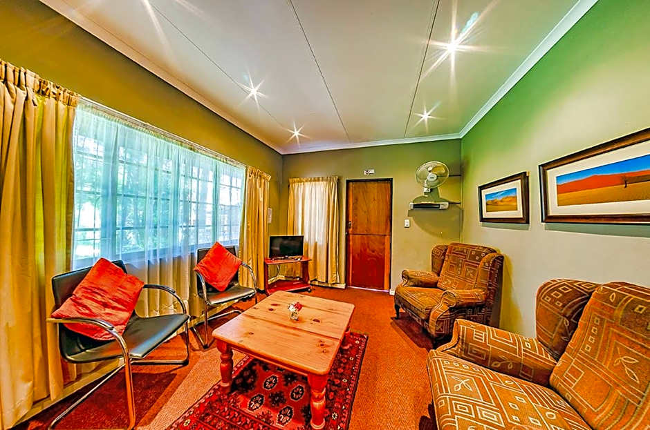 Amper Bo Guest House