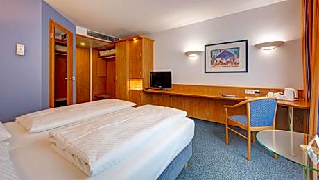 Standard Double Room - Non-Smoking