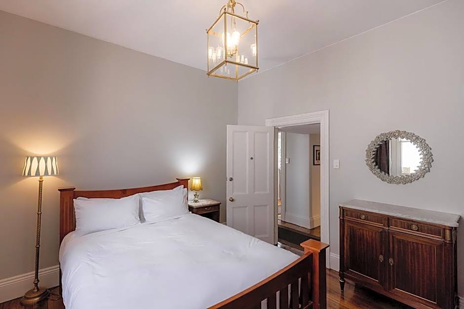 Connage - Historic Battery Point Police Station