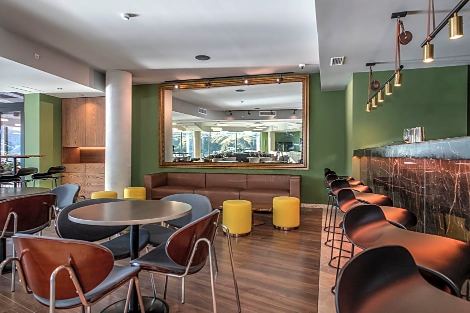 Golden Tulip Design Tbilisi