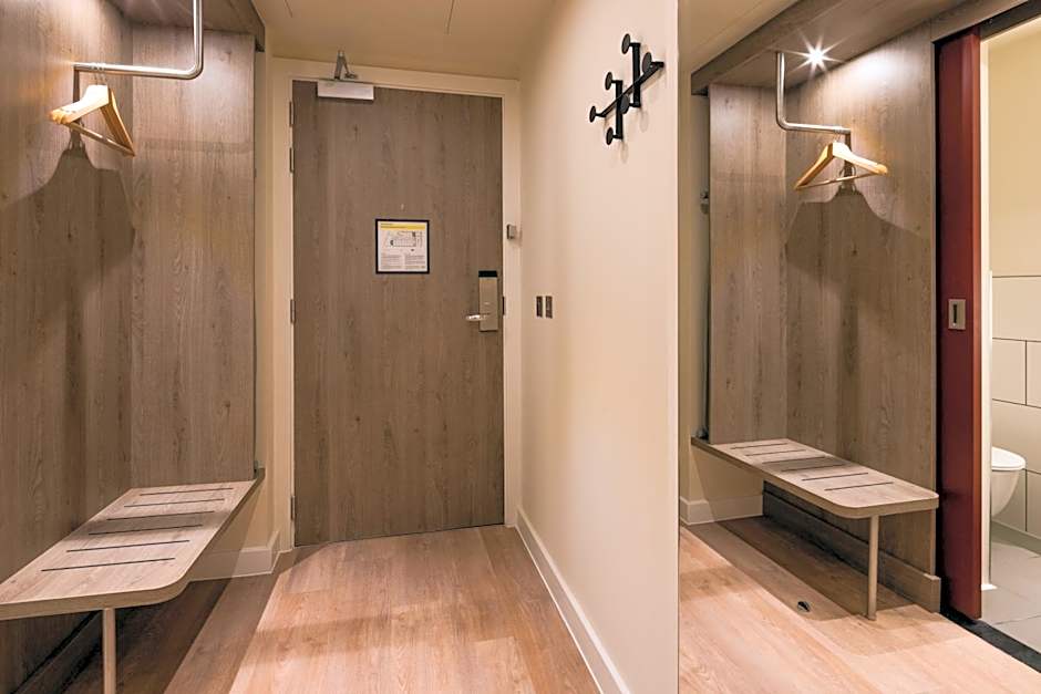 Hampton by Hilton Bath City