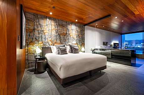 Suite with River View