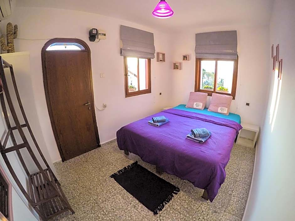 Exodus Hostel & Dive Center