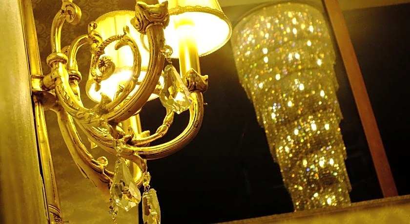 Real King Suite Hotel