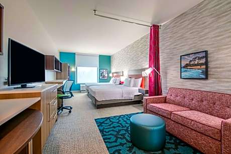 2 Queen Hearing Accessible Studio Suite