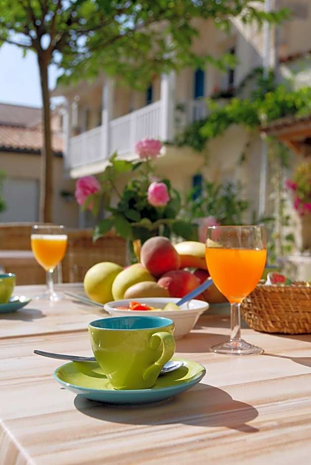 Cit'Hotel Le Cheval Blanc, Cognac Centre