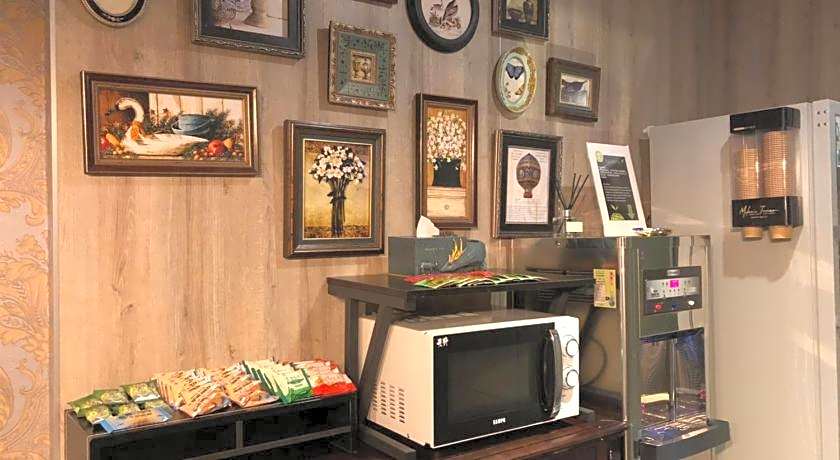 T.O.Hotel-Main Station