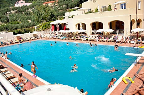 Il Villaggio Di Giuele