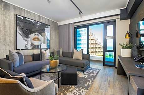 The Capital Pearls Hotel