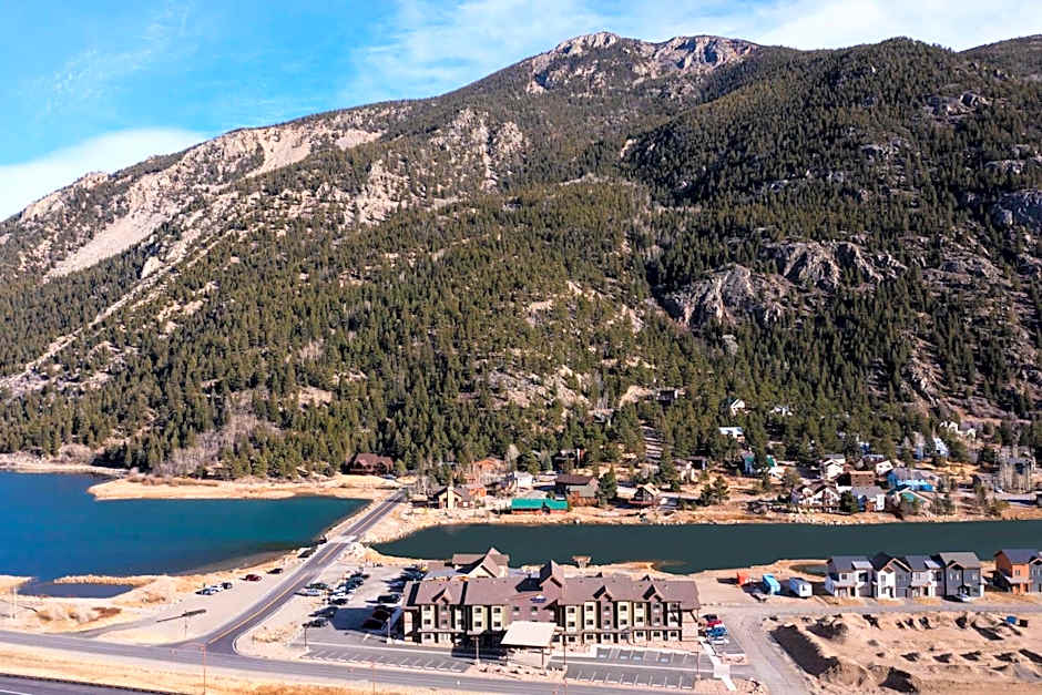 Microtel Inn & Suites by Wyndham Georgetown Lake