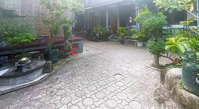 OYO 92560 Astri Homestay