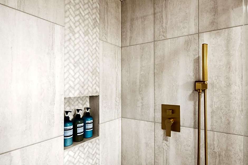 Top 5 Home with King Bed Plus Steps to Beach & Shops