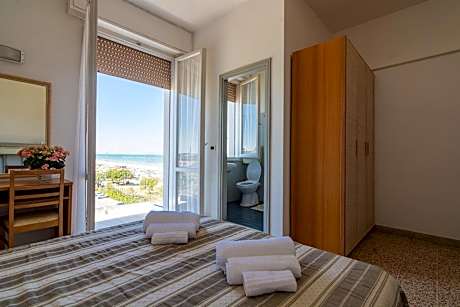 Triple Room with Balcony