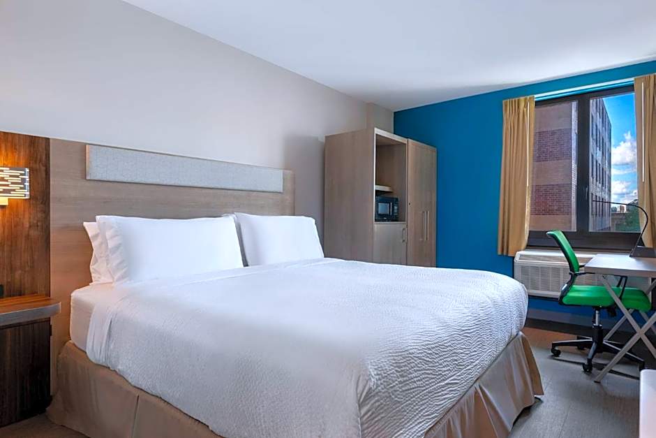 Holiday Inn Express And Suites Bronx NYC By IHG