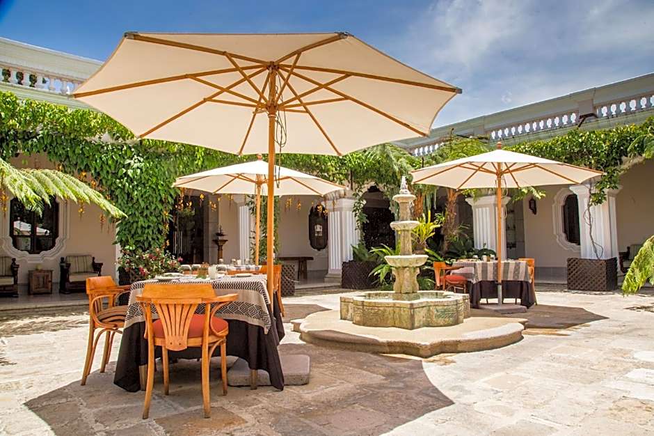 Pensativo House Hotel