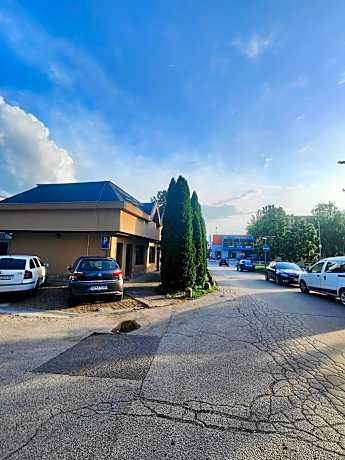 Parrot district apartments