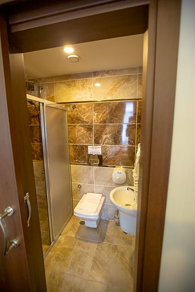 Royal Life Exclusive