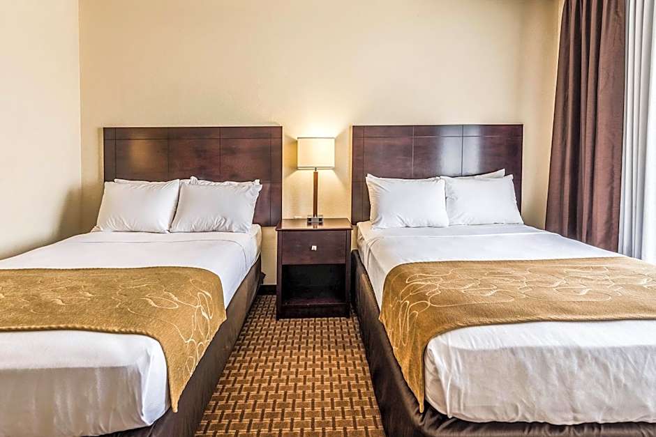 Comfort Suites