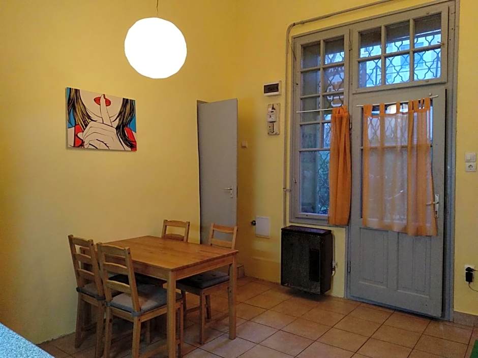 HoBar Hostel