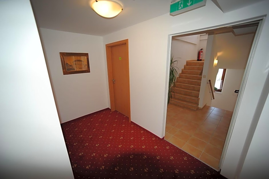Hotel Post - regionales großes Frühstücksbuffet - auch GF & LF