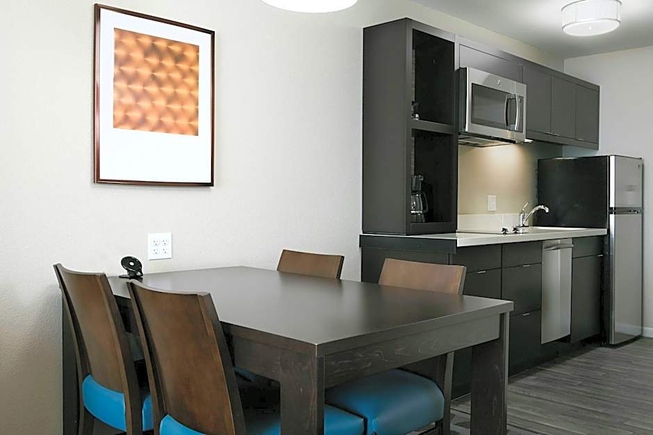 TownePlace Suites by Marriott Kansas City Airport