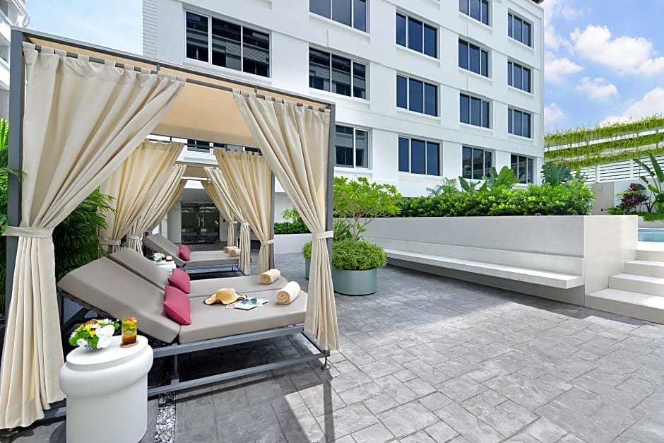 Centre Point Sukhumvit Soi 10