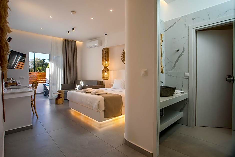 Calma Luxury Studios & Suites