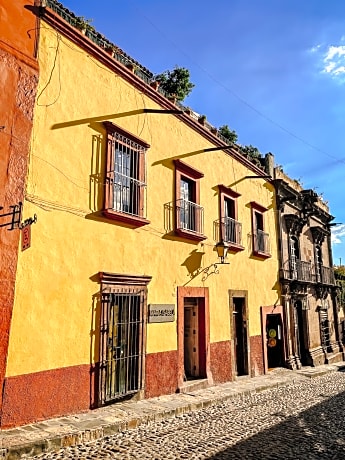 Hotel Maria Isabela