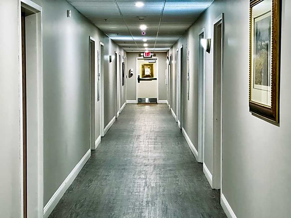Ivey's Motor Lodge