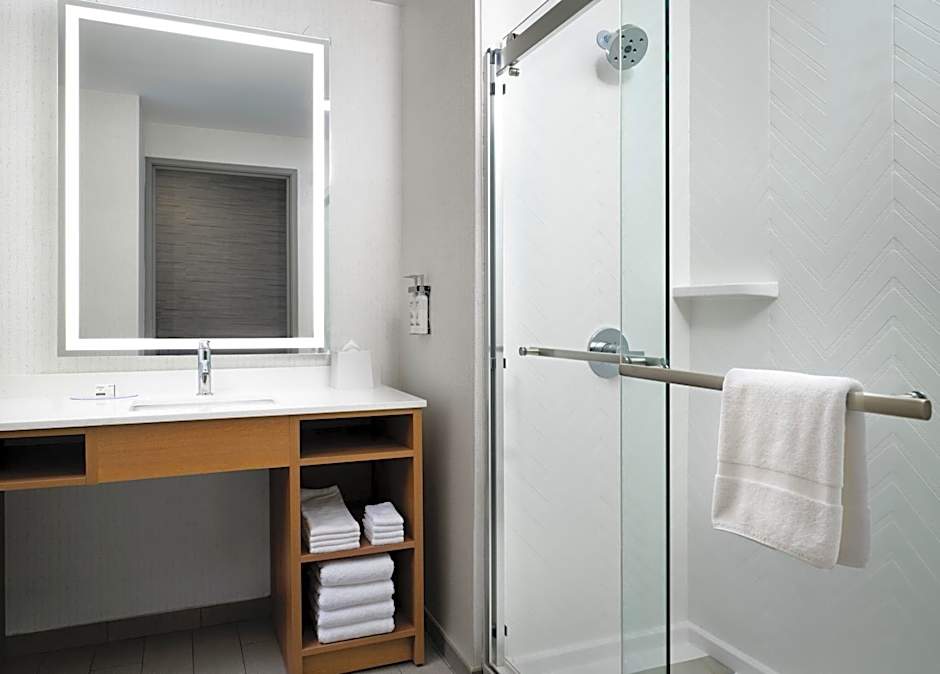 Holiday Inn Cincinnati Liberty Way By IHG