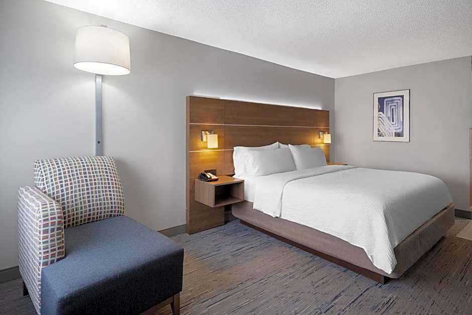Holiday Inn Express Sheboygan-Kohler / I-43 By IHG