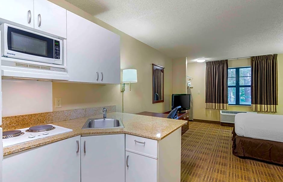 Extended Stay America Select Suites - Atlanta - Alpharetta - Rock Mill Rd.