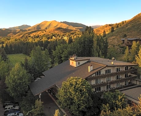 Knob Hill Inn