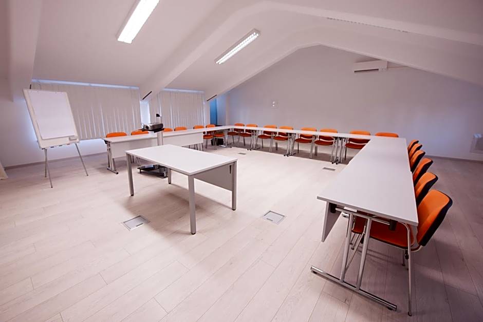 Gold Club Hotel & Casino