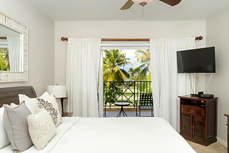 Villa Montaña Beach Resort